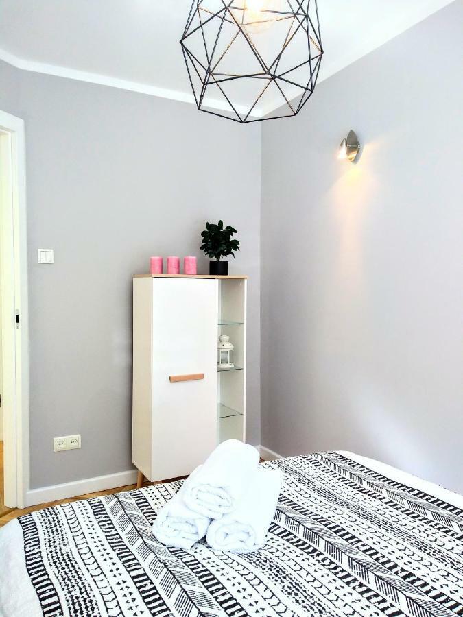 Chill & Explore By Cooee Apartments Varsóvia Exterior foto