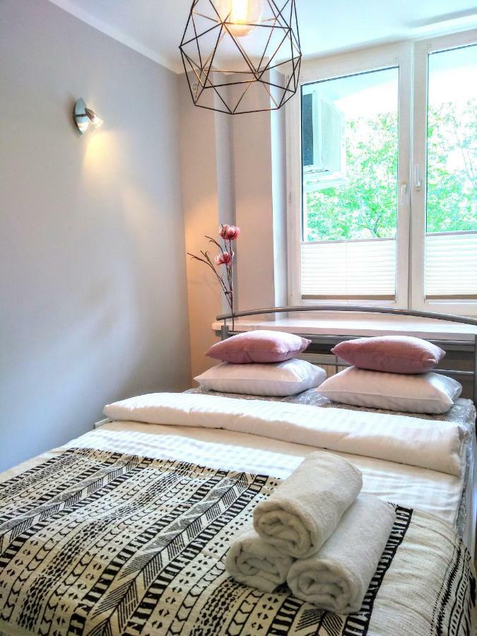 Chill & Explore By Cooee Apartments Varsóvia Exterior foto