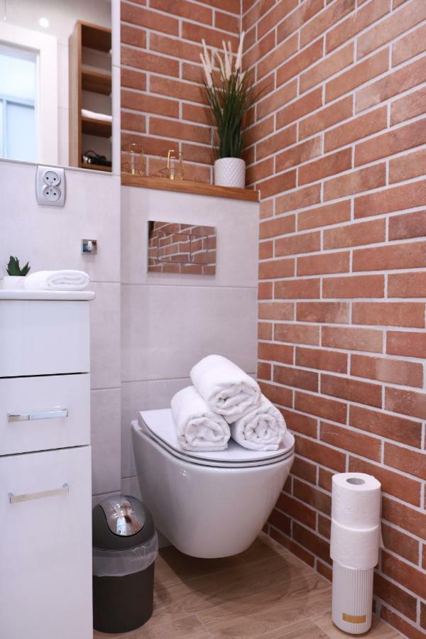 Chill & Explore By Cooee Apartments Varsóvia Exterior foto
