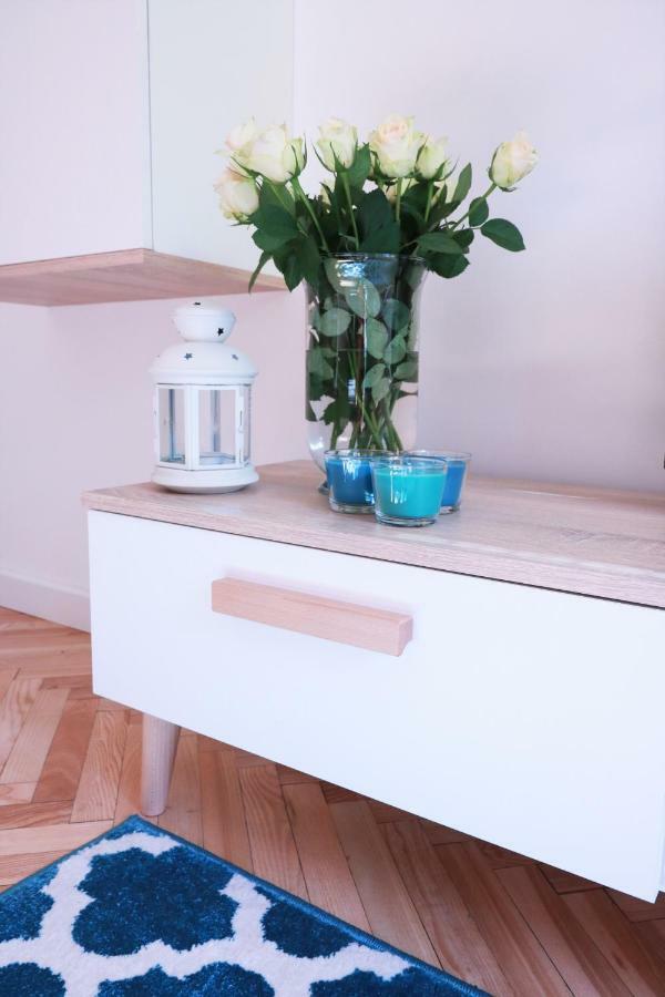 Chill & Explore By Cooee Apartments Varsóvia Exterior foto