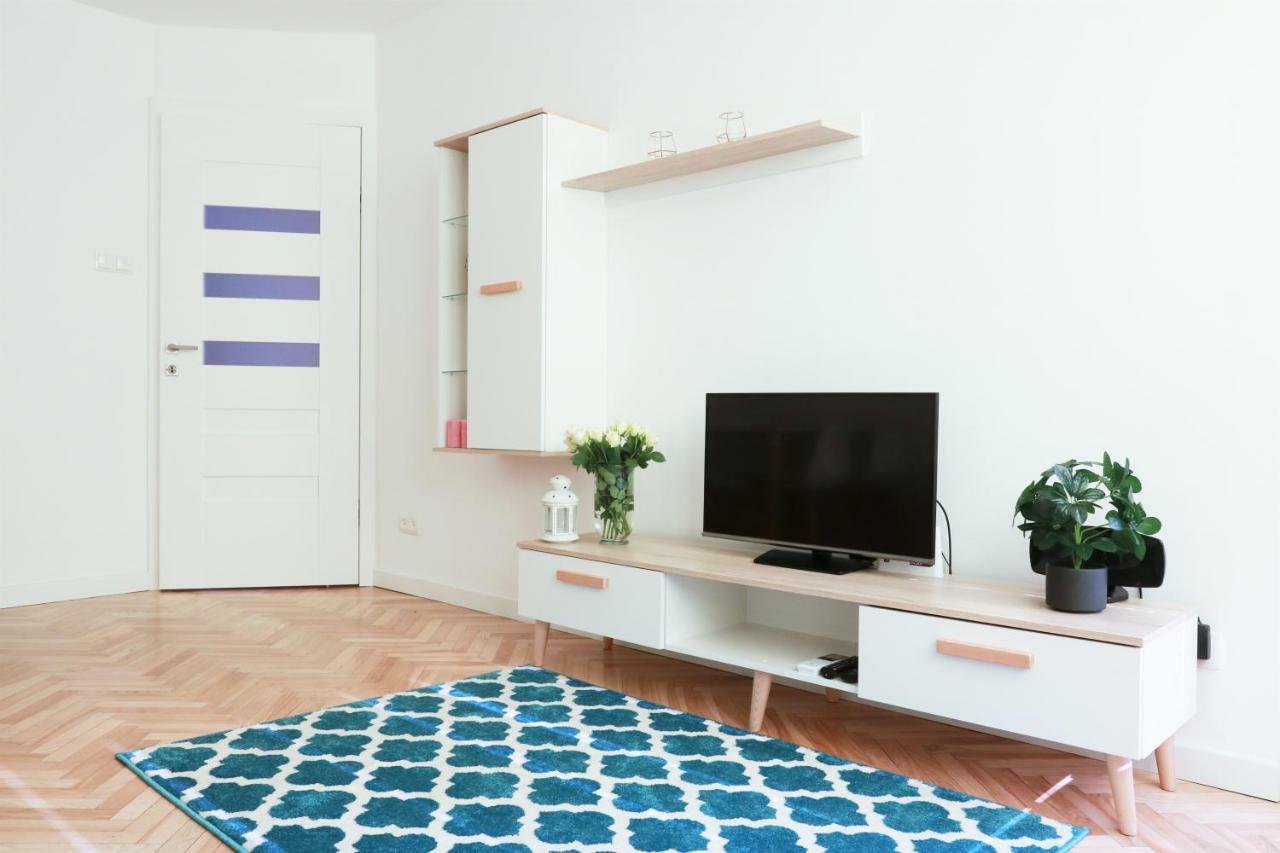 Chill & Explore By Cooee Apartments Varsóvia Exterior foto